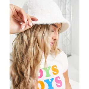 Cream White Angora Style Soft Fluffy Bucket Hat